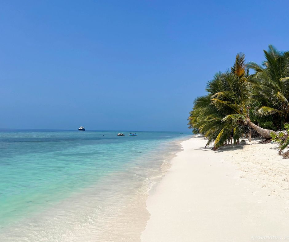 Bikini beach at Ukulhas, Maldives
